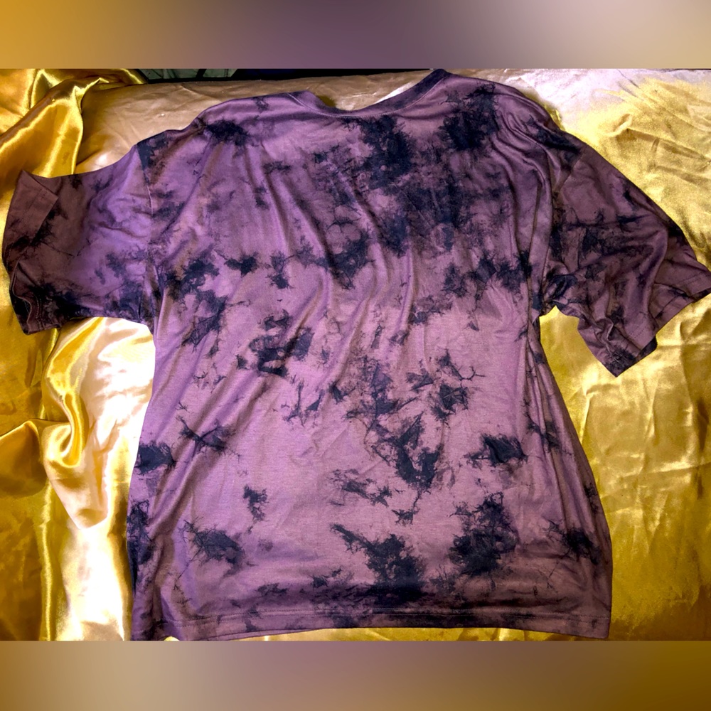 BLACK AND PURPLE TEESHIRT